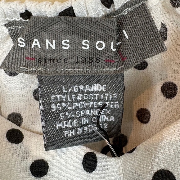 NWT Sans Souci White with Black Polka Dots Wide Neck Off Shoulder Crop Top - Picture 14 of 15